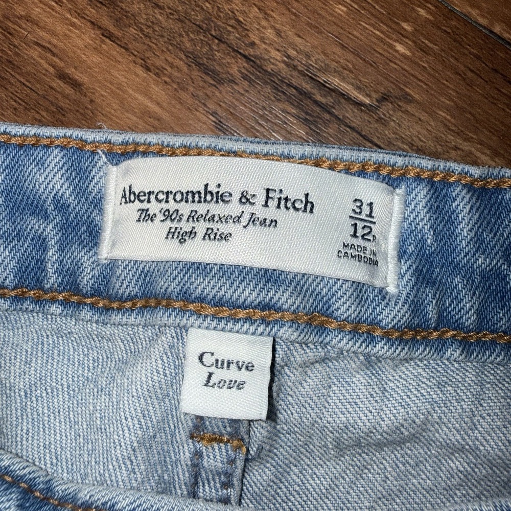 Abercrombie & Fitch Women's Size 31 Cuffed The 90s Relaxed Jean High Rise - Picture 3 of 7